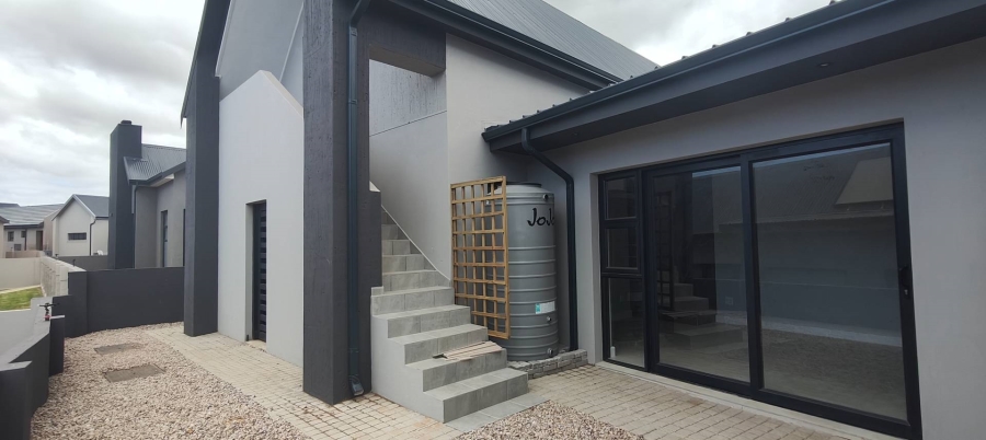 4 Bedroom Property for Sale in Outeniquasbosch Western Cape